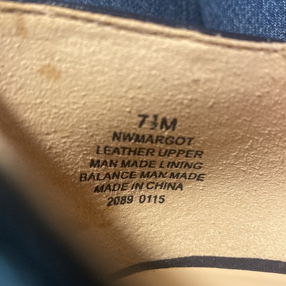Nine West NWMARGOT Navy Leather Heels - Picture 6 of 8